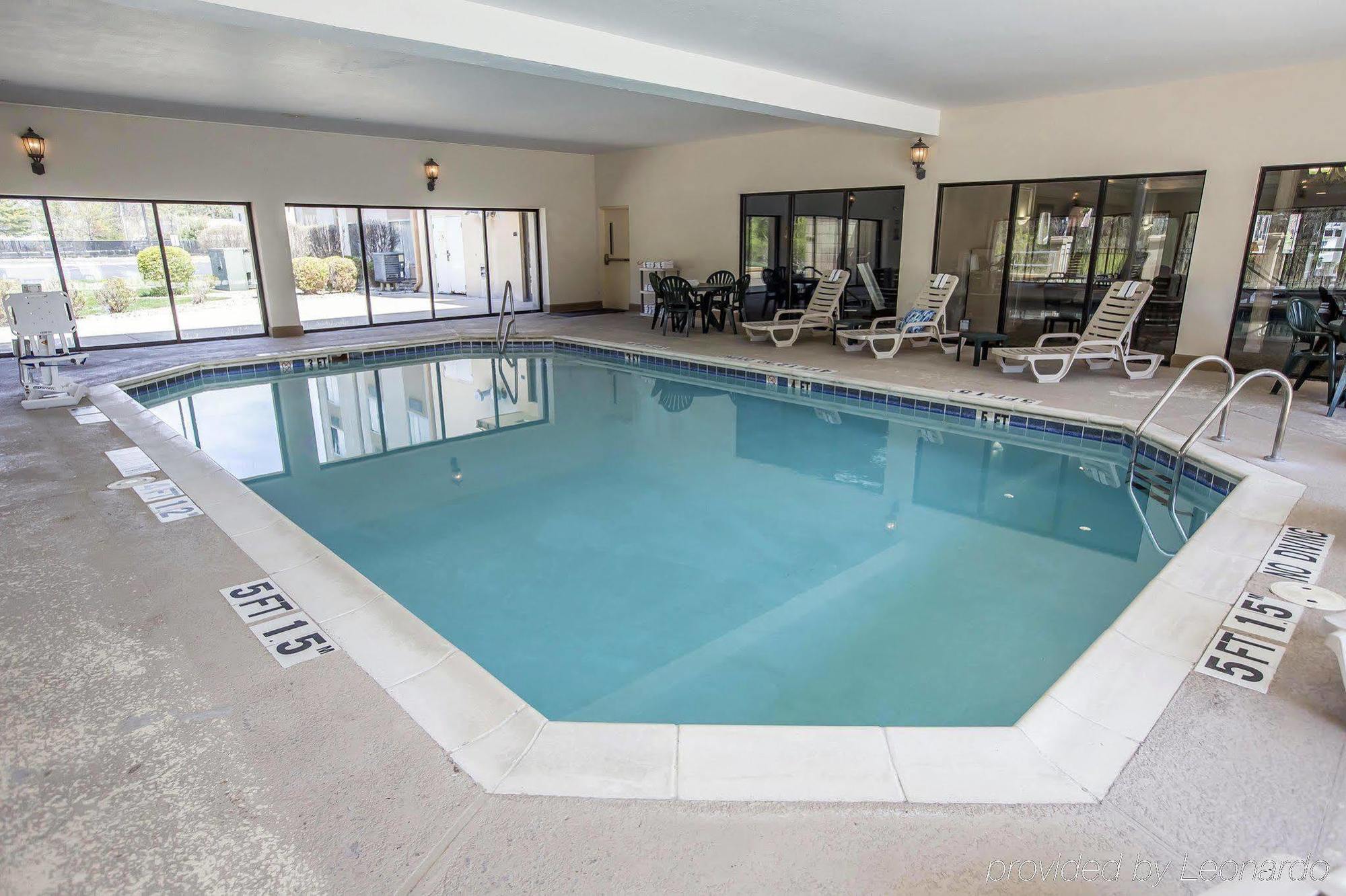 Comfort Suites University Area Notre Dame-South Bend Exterior foto